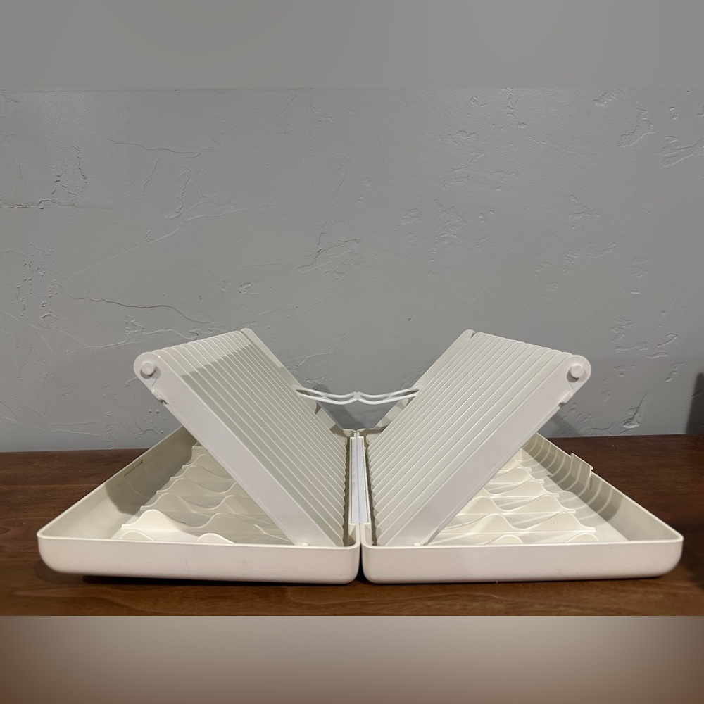 Foldable Dish Drying Rack - Compact Plastic Organizer